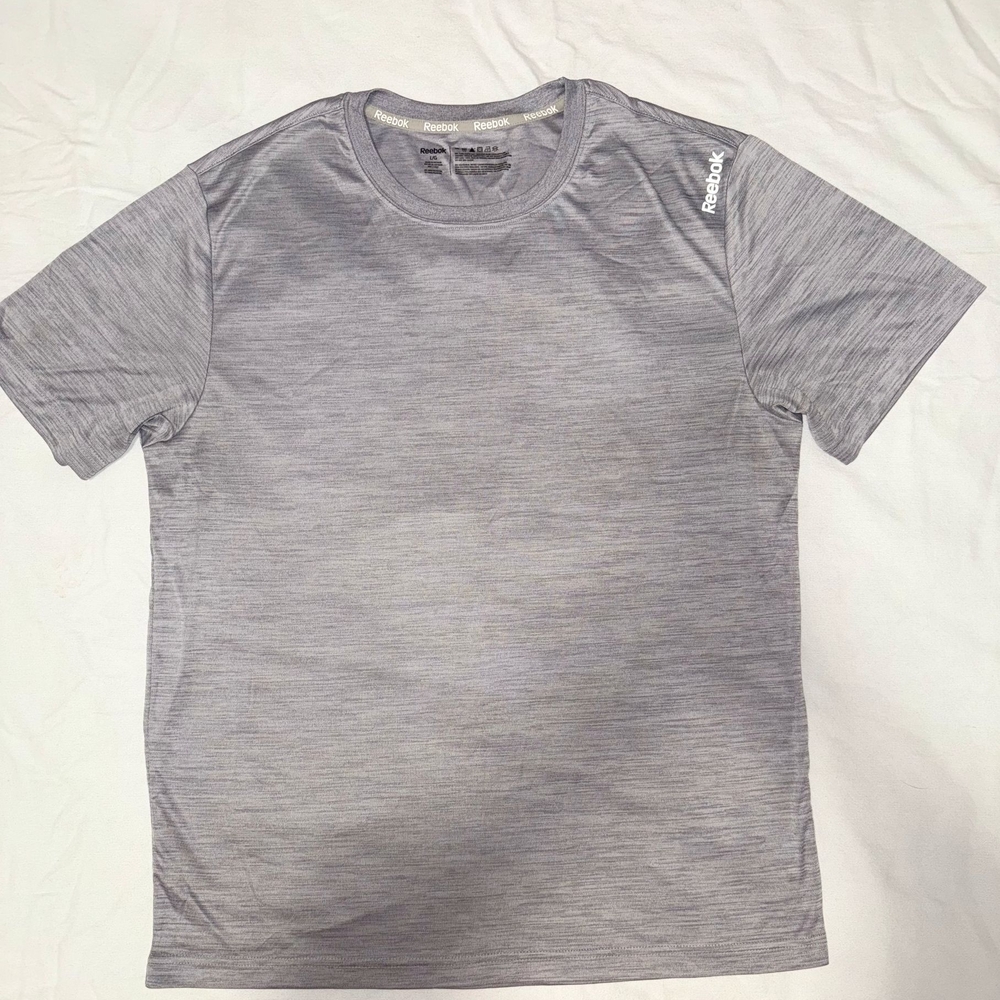 Reebok Men's Gray T-Shirt